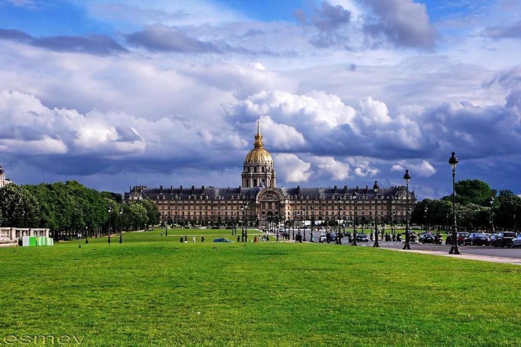 Modernized Studio - Meters From The Invalides Gardens Apartamento Paris Exterior foto