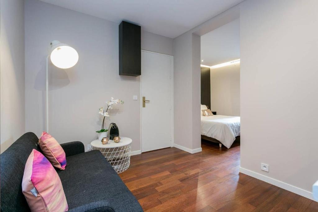 Modernized Studio - Meters From The Invalides Gardens Apartamento Paris Exterior foto
