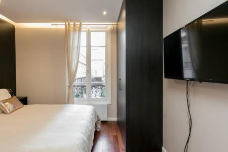 Modernized Studio - Meters From The Invalides Gardens Apartamento Paris Exterior foto