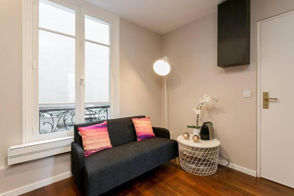 Modernized Studio - Meters From The Invalides Gardens Apartamento Paris Exterior foto